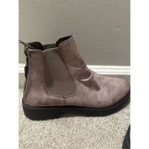 Blowfish Malibu Redsen Ankle Boot- women’s 10